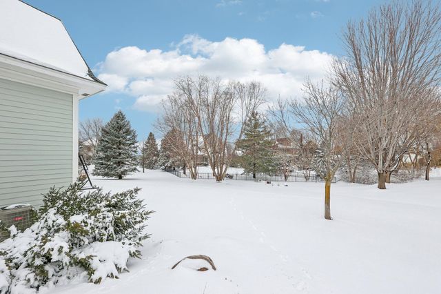 15837 Drawstone Trail, Apple Valley, MN 55124