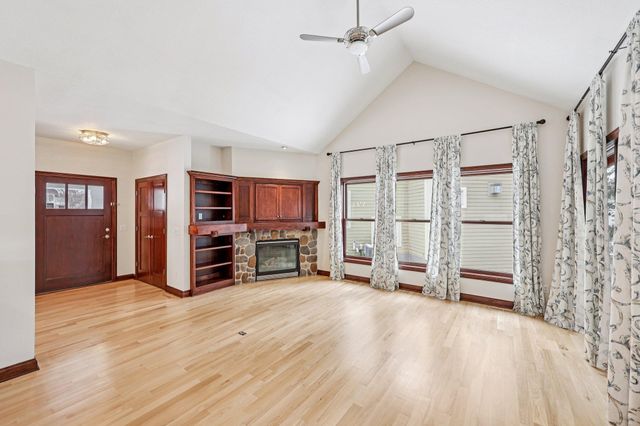 15837 Drawstone Trail, Apple Valley, MN 55124