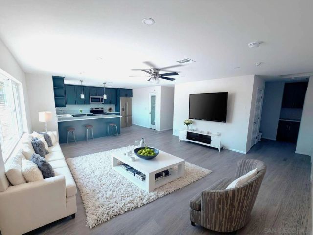 40063 176Th ST, Lake Los Angeles, CA 93591
