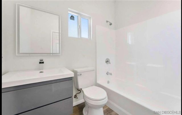 40063 176Th ST, Lake Los Angeles, CA 93591