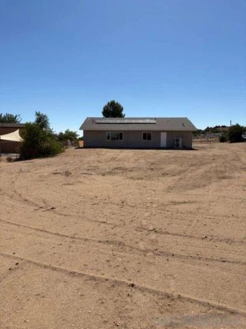 40063 176Th ST, Lake Los Angeles, CA 93591