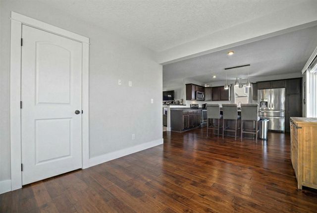 3409 Hawthorn Drive SW, Bondurant, IA 50035