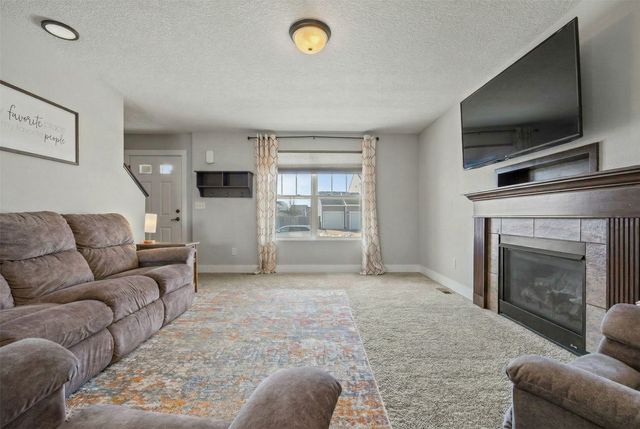 3409 Hawthorn Drive SW, Bondurant, IA 50035