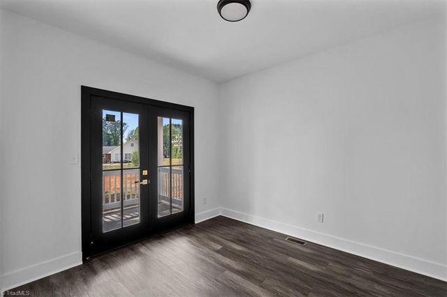 7905 Walkover Drive, Greensboro, NC 27455