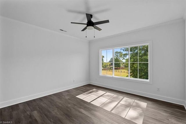 7905 Walkover Drive, Greensboro, NC 27455