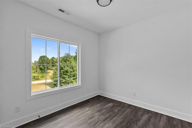 7905 Walkover Drive, Greensboro, NC 27455