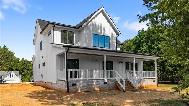 7905 Walkover Drive, Greensboro, NC 27455