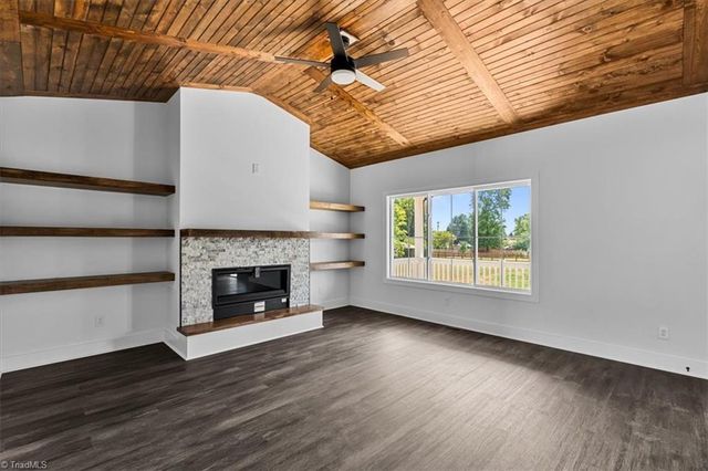 7905 Walkover Drive, Greensboro, NC 27455