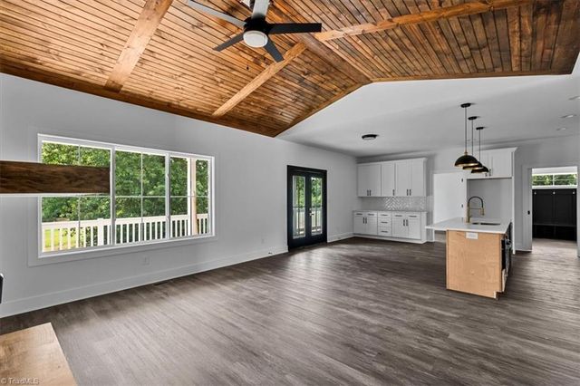 7905 Walkover Drive, Greensboro, NC 27455