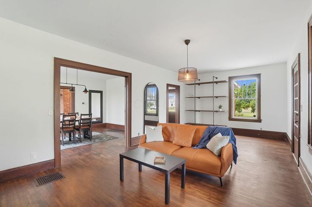 525 Gender Road, Canal Winchester, OH 43110