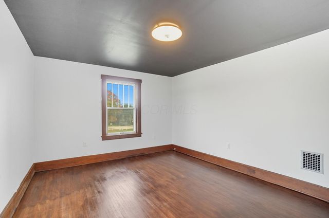 525 Gender Road, Canal Winchester, OH 43110