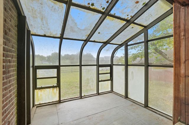 525 Gender Road, Canal Winchester, OH 43110