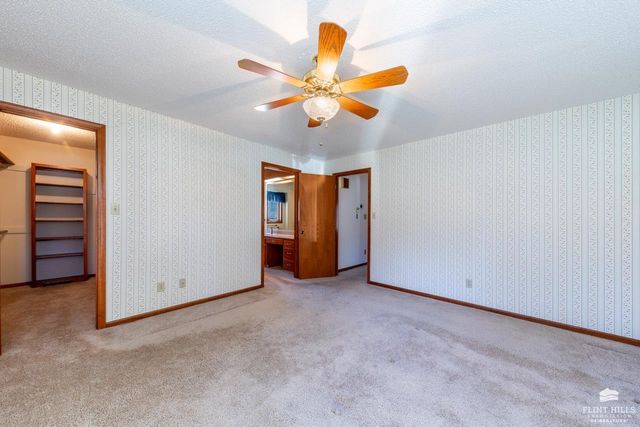 2113 Hillview Drive, Manhattan, KS 66502