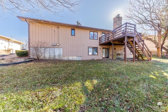 2113 Hillview Drive, Manhattan, KS 66502