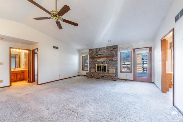 2113 Hillview Drive, Manhattan, KS 66502