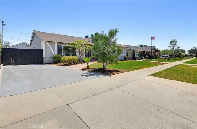 1532 E Old Badillo, Covina, CA 91724