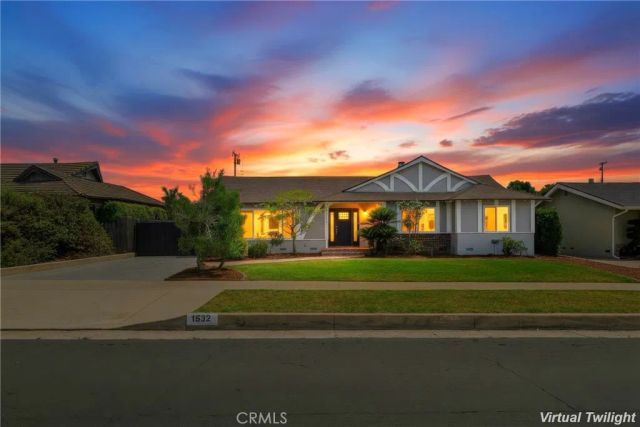 1532 E Old Badillo, Covina, CA 91724