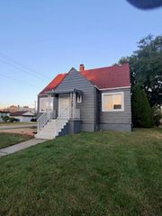 527 Gordon Avenue, Calumet City, IL 60409
