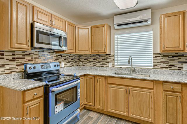 175 NW Valencia Road, Melbourne, FL 32904