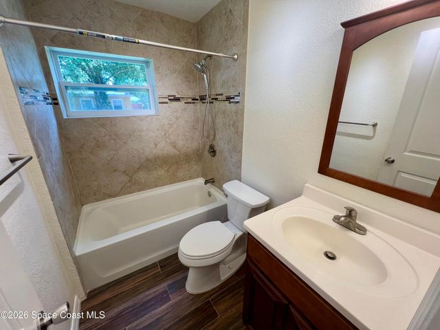 175 NW Valencia Road, Melbourne, FL 32904