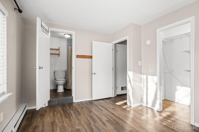 324 Michigan Avenue, Gladstone, MI 49837