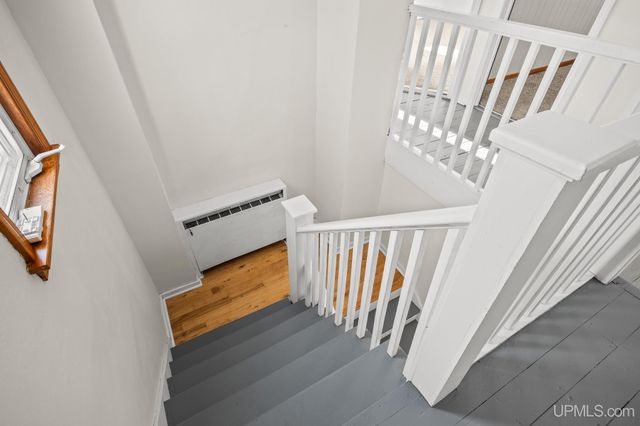 324 Michigan Avenue, Gladstone, MI 49837