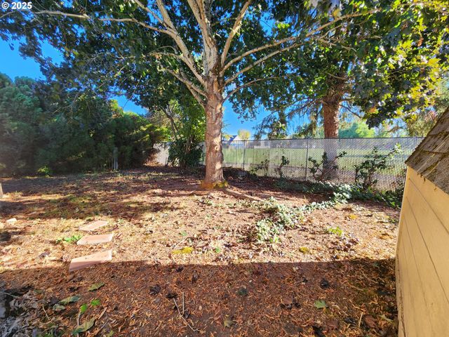 1500 GABRIELA Ct, Salem, OR 97301