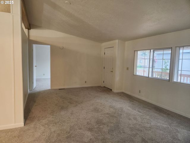 1500 GABRIELA Ct, Salem, OR 97301