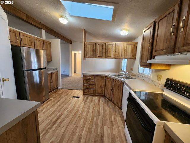 1500 GABRIELA Ct, Salem, OR 97301