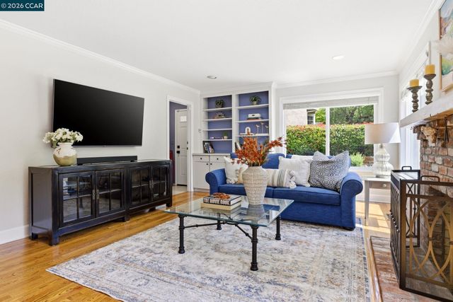 1957 Whitecliff Ct, Walnut Creek, CA 94596
