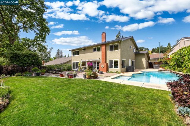 1957 Whitecliff Ct, Walnut Creek, CA 94596