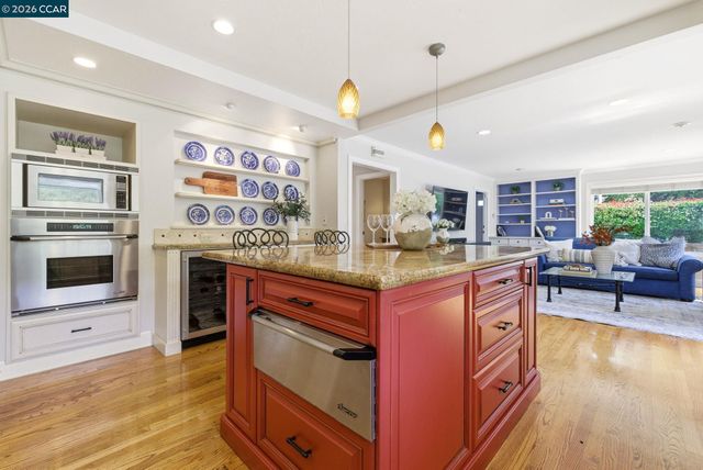 1957 Whitecliff Ct, Walnut Creek, CA 94596