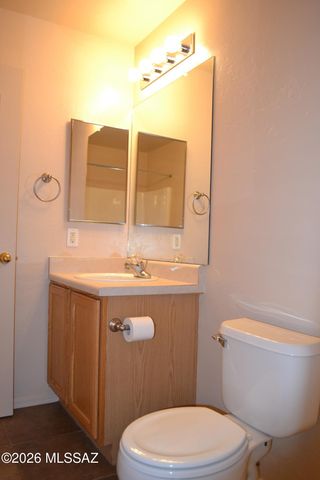 9676 E Paseo Del Tornasol, Tucson, AZ 85747