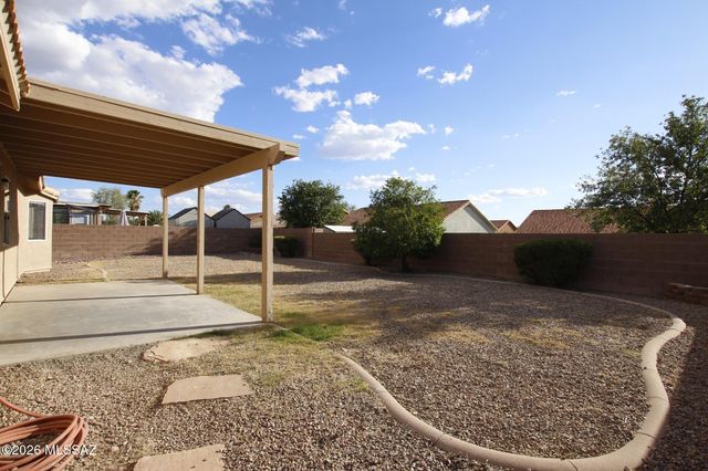 9676 E Paseo Del Tornasol, Tucson, AZ 85747