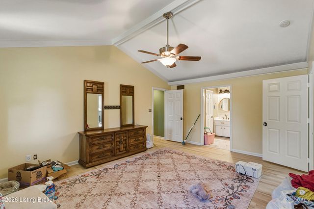13003 Larkspur Ln, Prospect, KY 40059