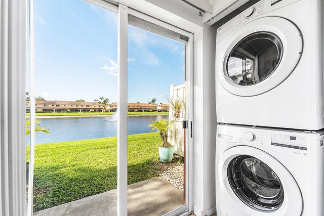 3490 Briar Bay Boulevard 105, West Palm Beach, FL 33411