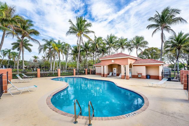 3490 Briar Bay Boulevard 105, West Palm Beach, FL 33411