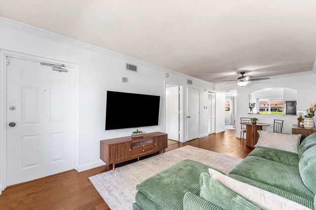 3490 Briar Bay Boulevard 105, West Palm Beach, FL 33411