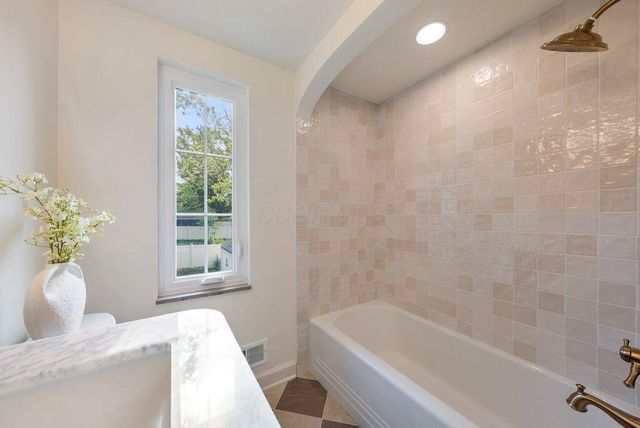 4466 Olentangy Boulevard, Columbus, OH 43214
