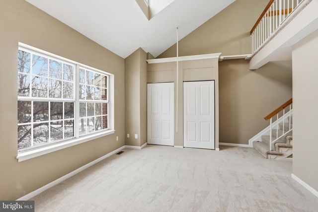 2 VALLEY CROSSING CIR, Cockeysville, MD 21030