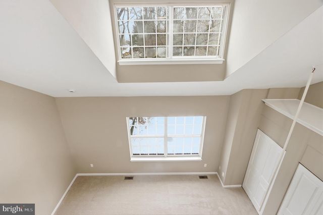 2 VALLEY CROSSING CIR, Cockeysville, MD 21030