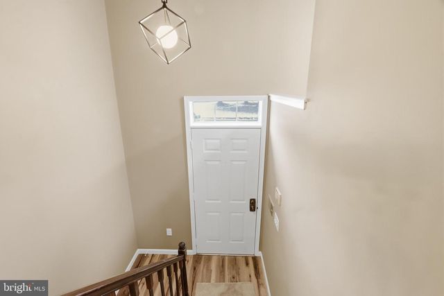 2 VALLEY CROSSING CIR, Cockeysville, MD 21030