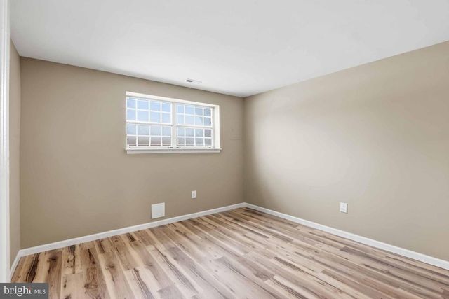 2 VALLEY CROSSING CIR, Cockeysville, MD 21030