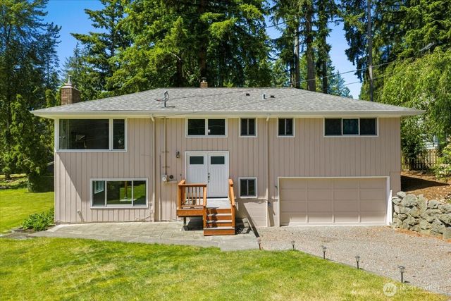 15811 205th Avenue SE, Renton, WA 98059
