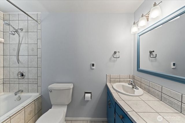 15811 205th Avenue SE, Renton, WA 98059