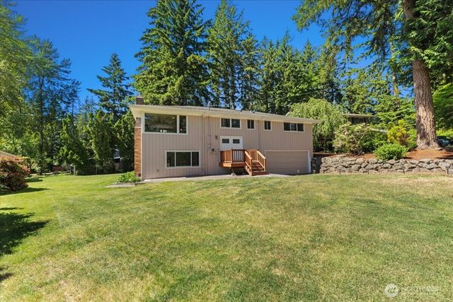 15811 205th Avenue SE, Renton, WA 98059