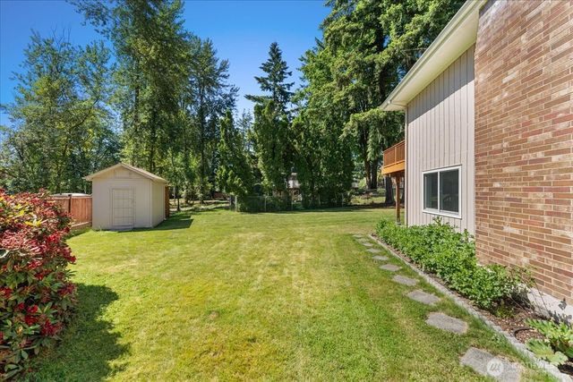 15811 205th Avenue SE, Renton, WA 98059