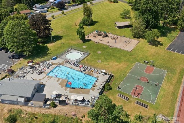 15811 205th Avenue SE, Renton, WA 98059