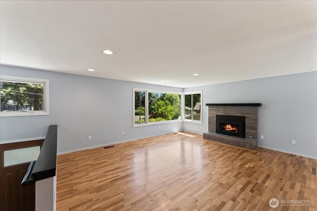 15811 205th Avenue SE, Renton, WA 98059