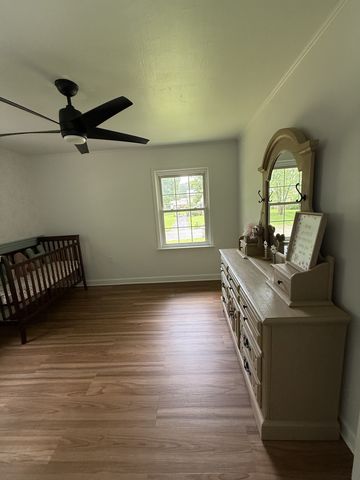 1704 Deer Hollow Dr, W, Lawrenceburg, TN 38464